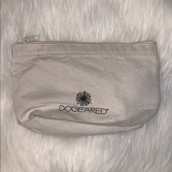 Dogeared Pouch - Picture 3 of 4